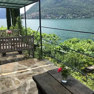 Casa Castagna , Nesso Italie