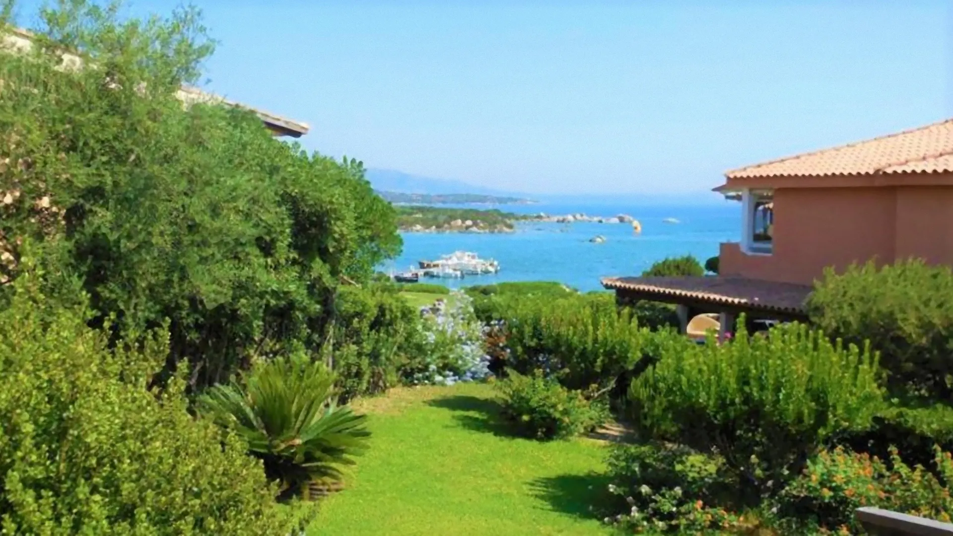 Aparthotel Baia De Bahas - Apartments & Resort Marinella