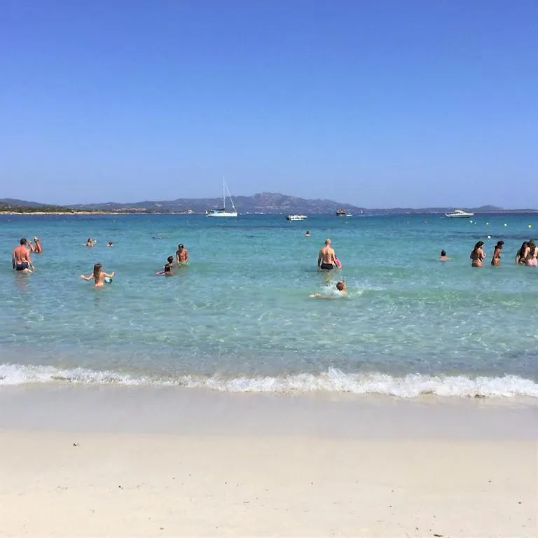 Aparthotel Baia De Bahas - Apartments & Resort Marinella